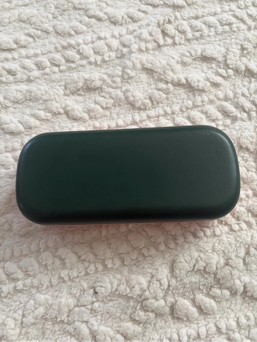 kate spade Pink Hard Glasses Case and Cloth